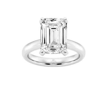 Aria's centrepiece Engagement ring